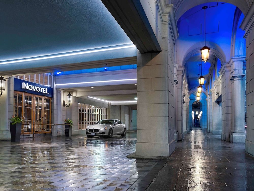 undefined Novotel Toronto Centre 5
