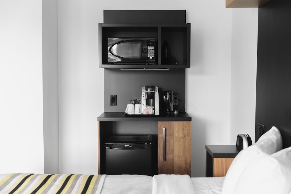 Hotel Le Littoral Signature Room, 1 Queen Bed 5