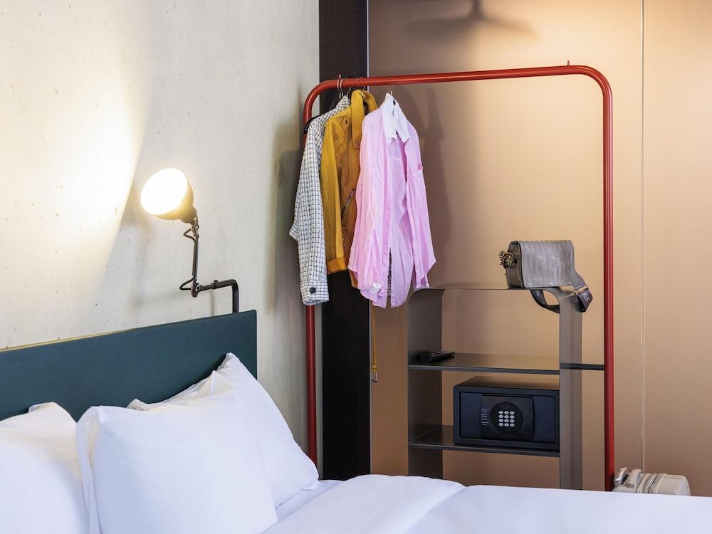 ibis Styles Bern City Superior Room, 2 Twin Beds 4