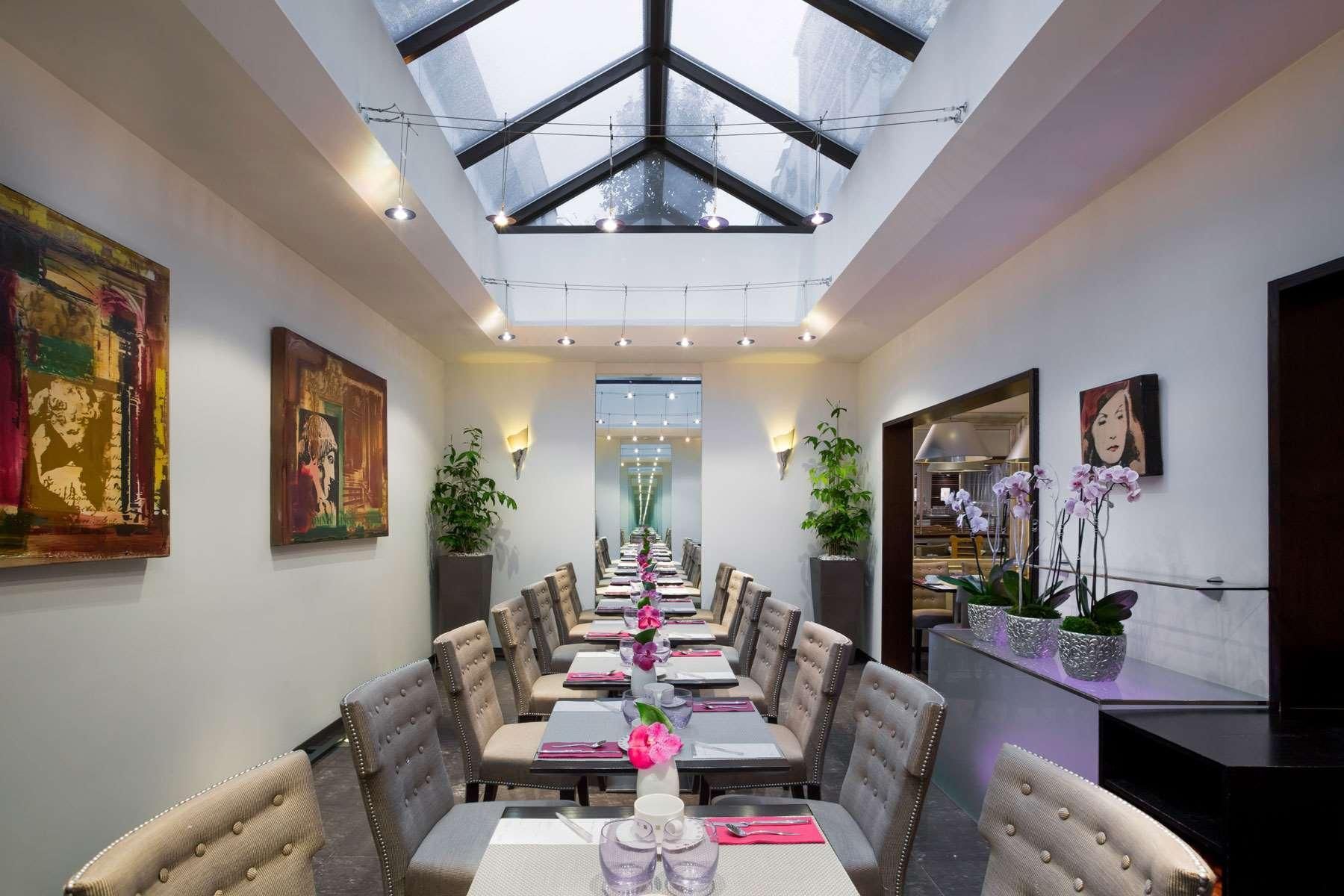 Auteuil Manotel Hotel