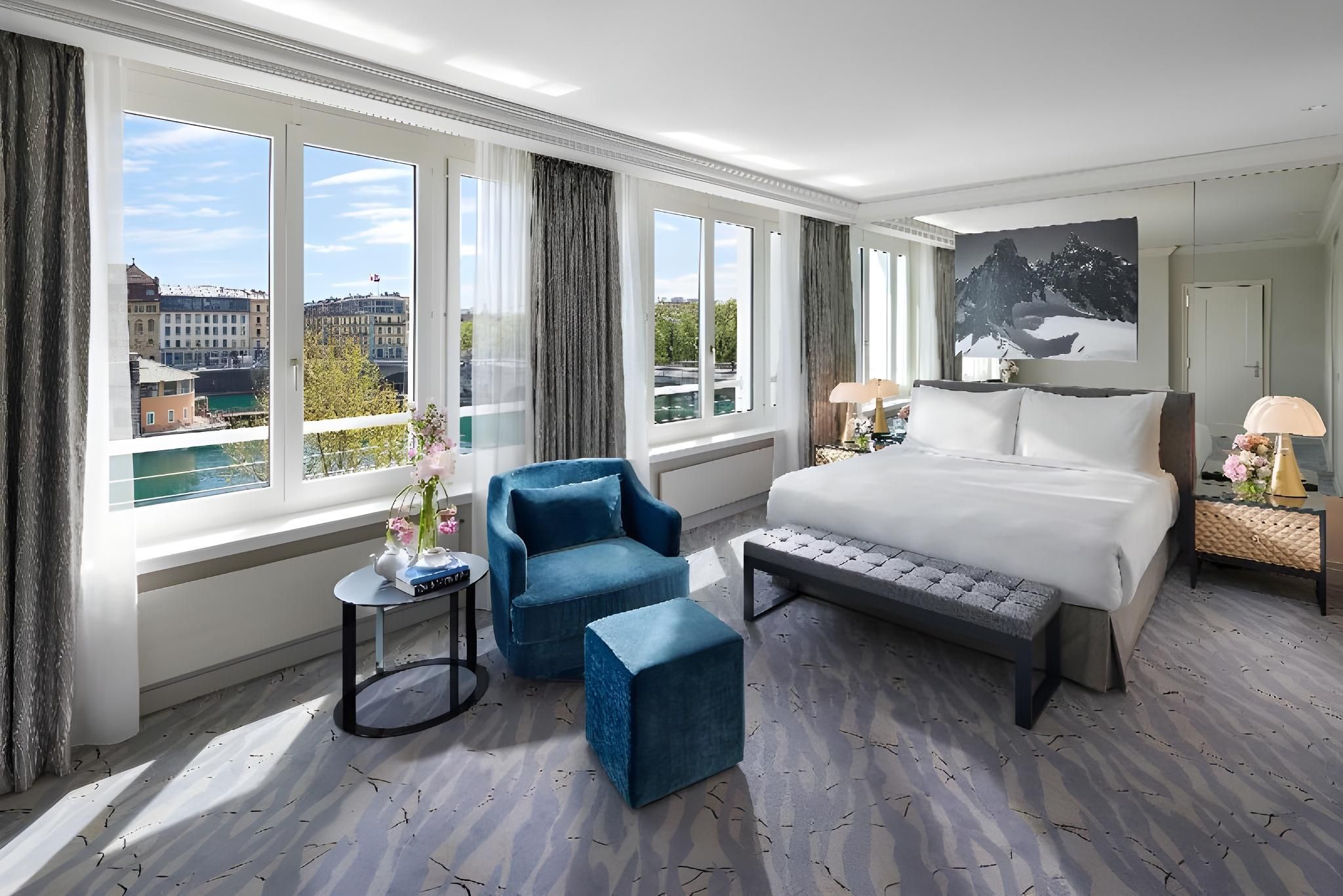 River View Corner Suite King