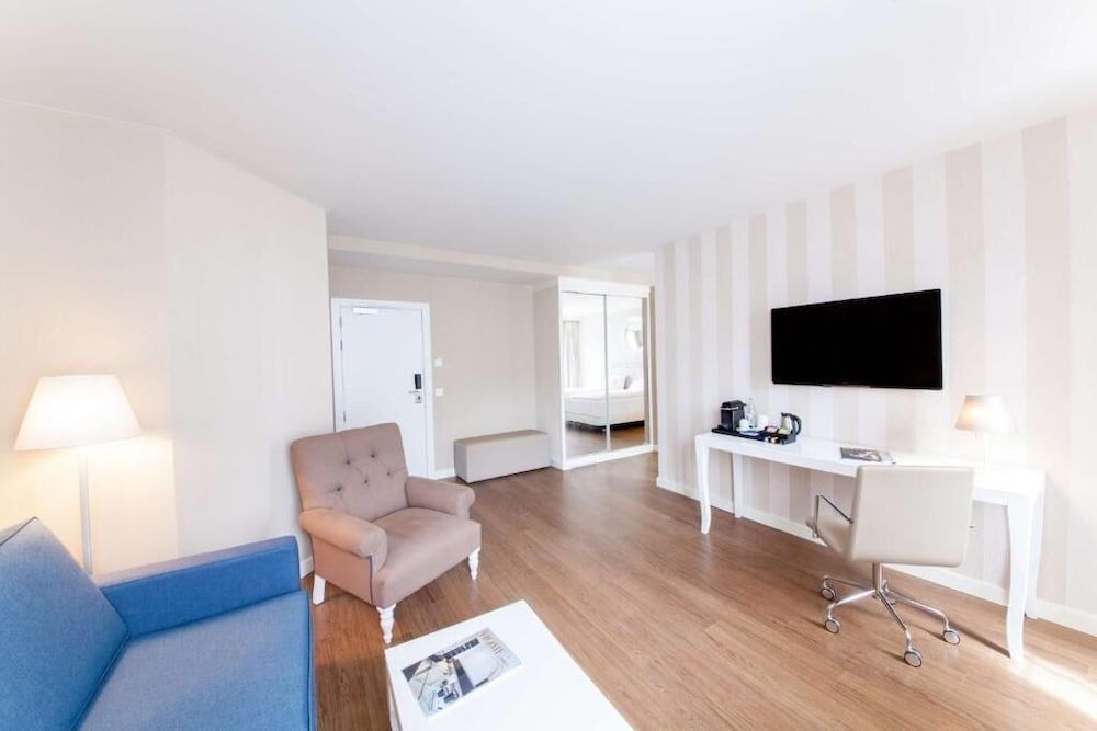 undefined Geneva by Fassbind 10