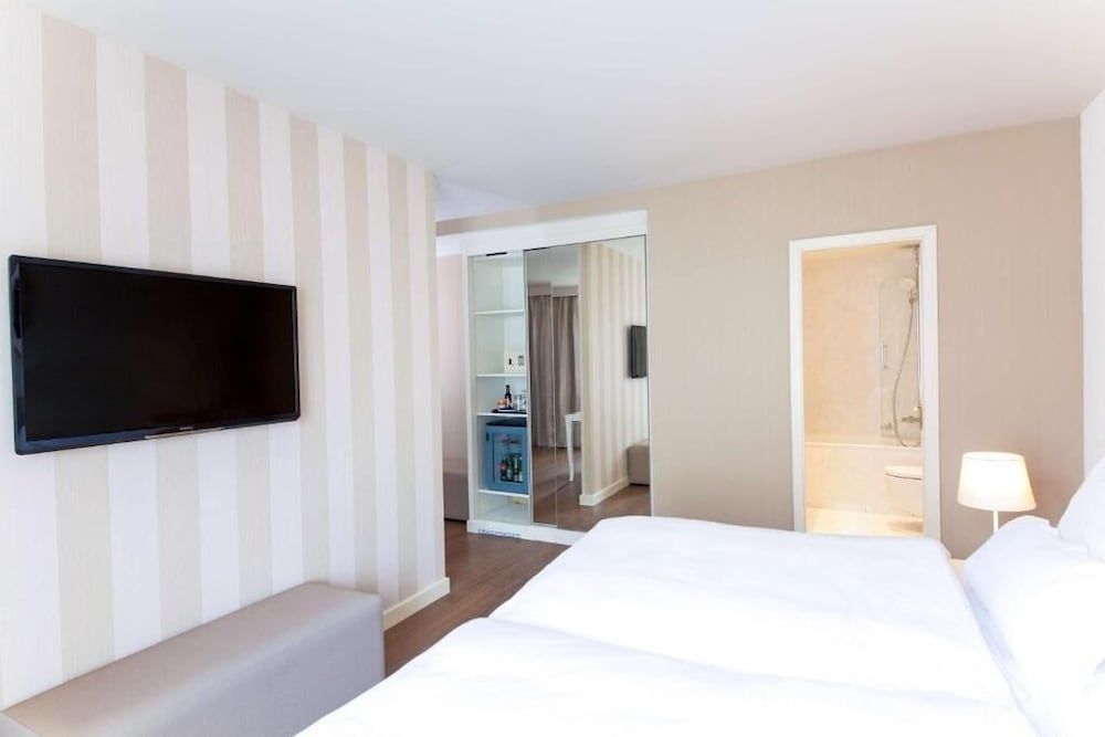 undefined Geneva by Fassbind 4