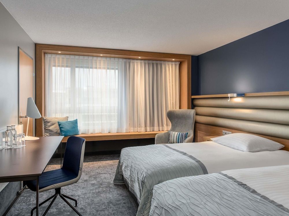 Mövenpick Hotel Lausanne Superior Twin Room, 2 Twin Beds 5