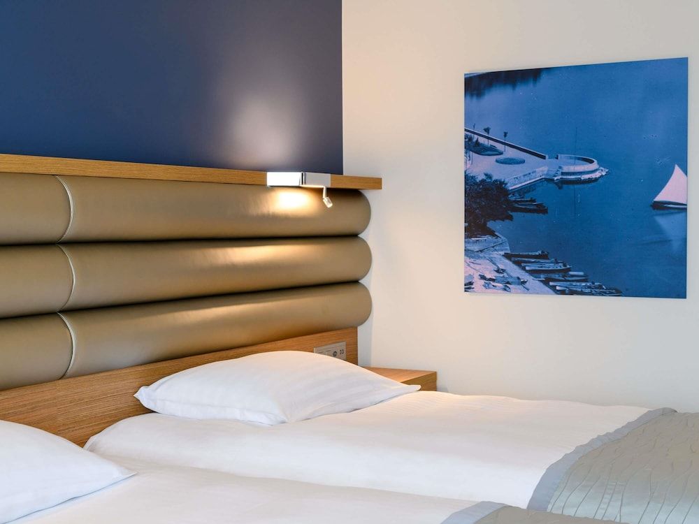 Mövenpick Hotel Lausanne Superior Twin Room, 2 Twin Beds 7