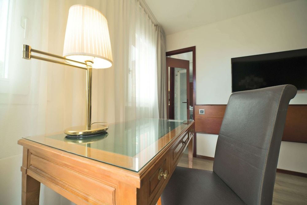 Tulip Inn Lausanne Beaulieu Standard Room, 2 Twin Beds 12