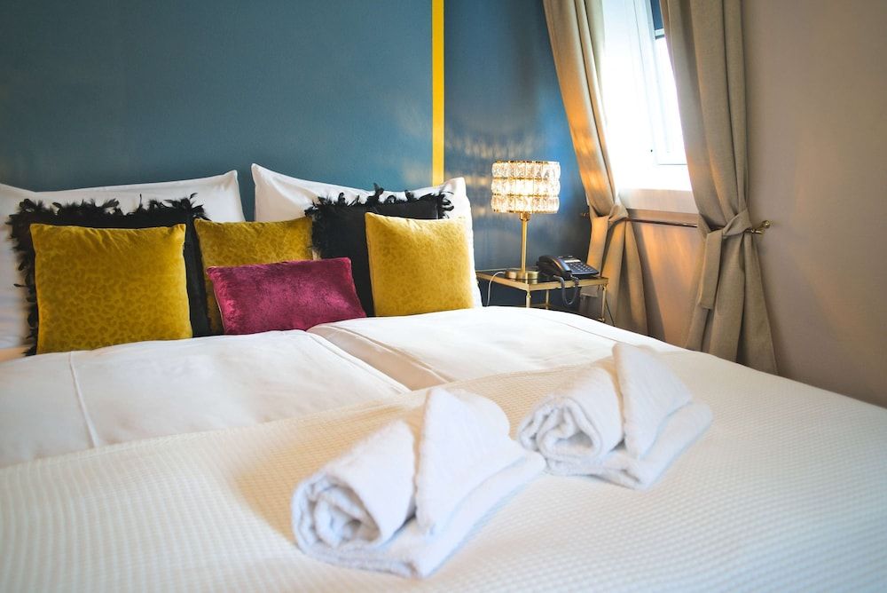 Suite, 1 Queen Bed