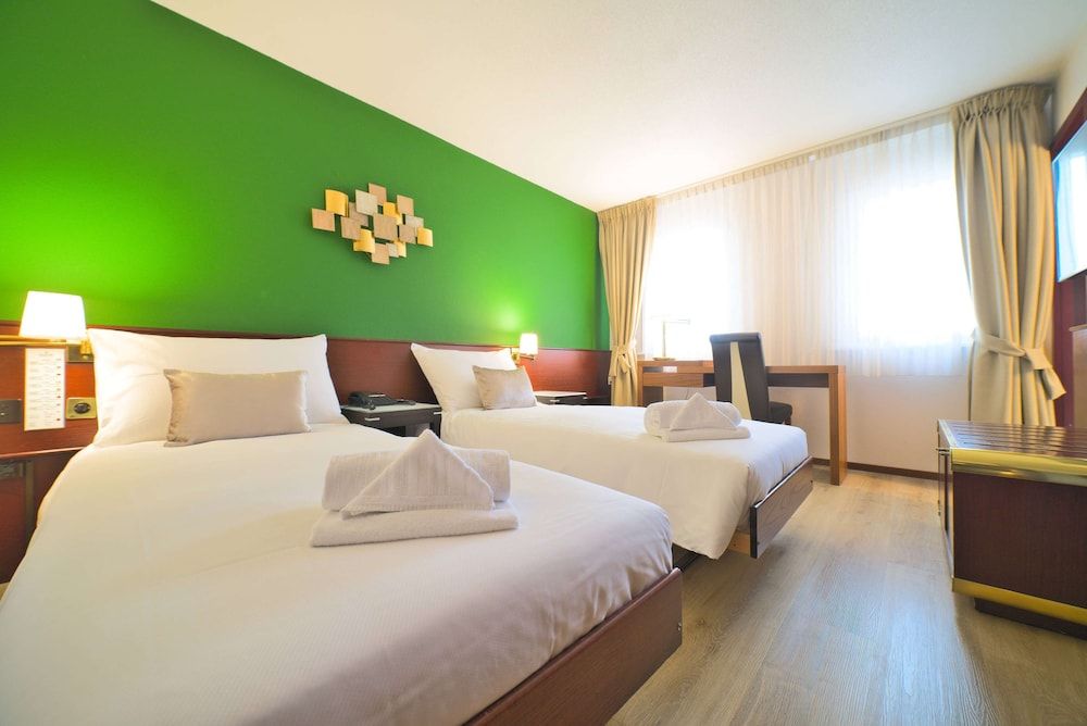 Tulip Inn Lausanne Beaulieu Standard Room, 2 Twin Beds 5