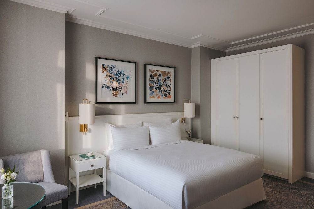 undefined Fairmont Le Montreux Palace 6