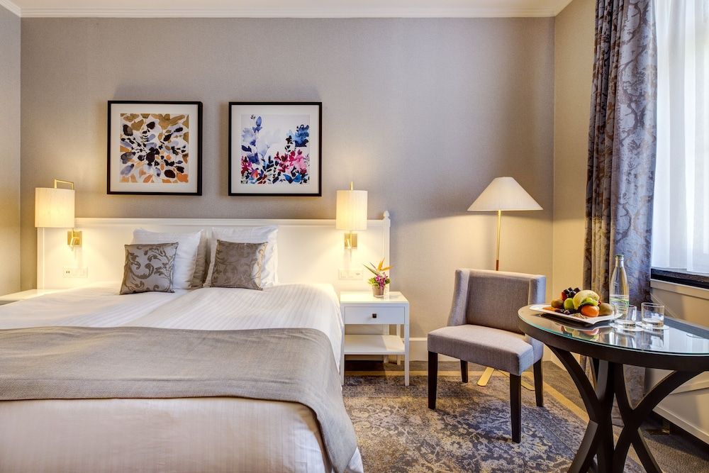 undefined Fairmont Le Montreux Palace 7