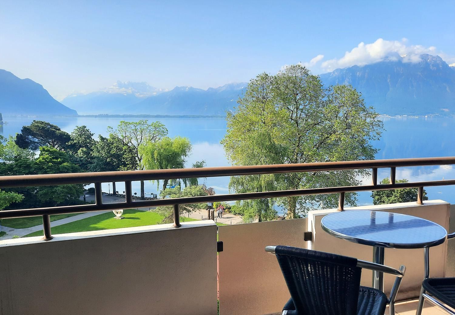 Deluxe Double Room with Balcony - Park and Lake or Lake View