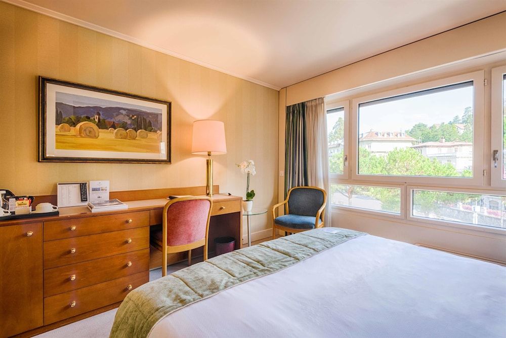 Royal Plaza Montreux Standard Double or Twin Room 2