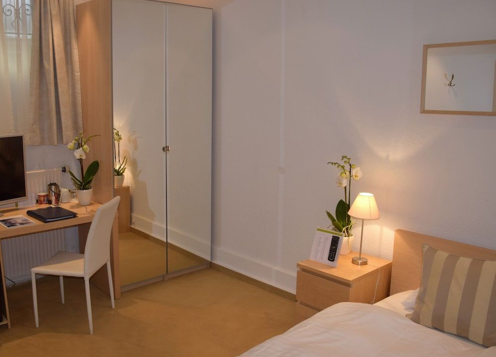 Villa Toscane Standard Double or Twin Room 7