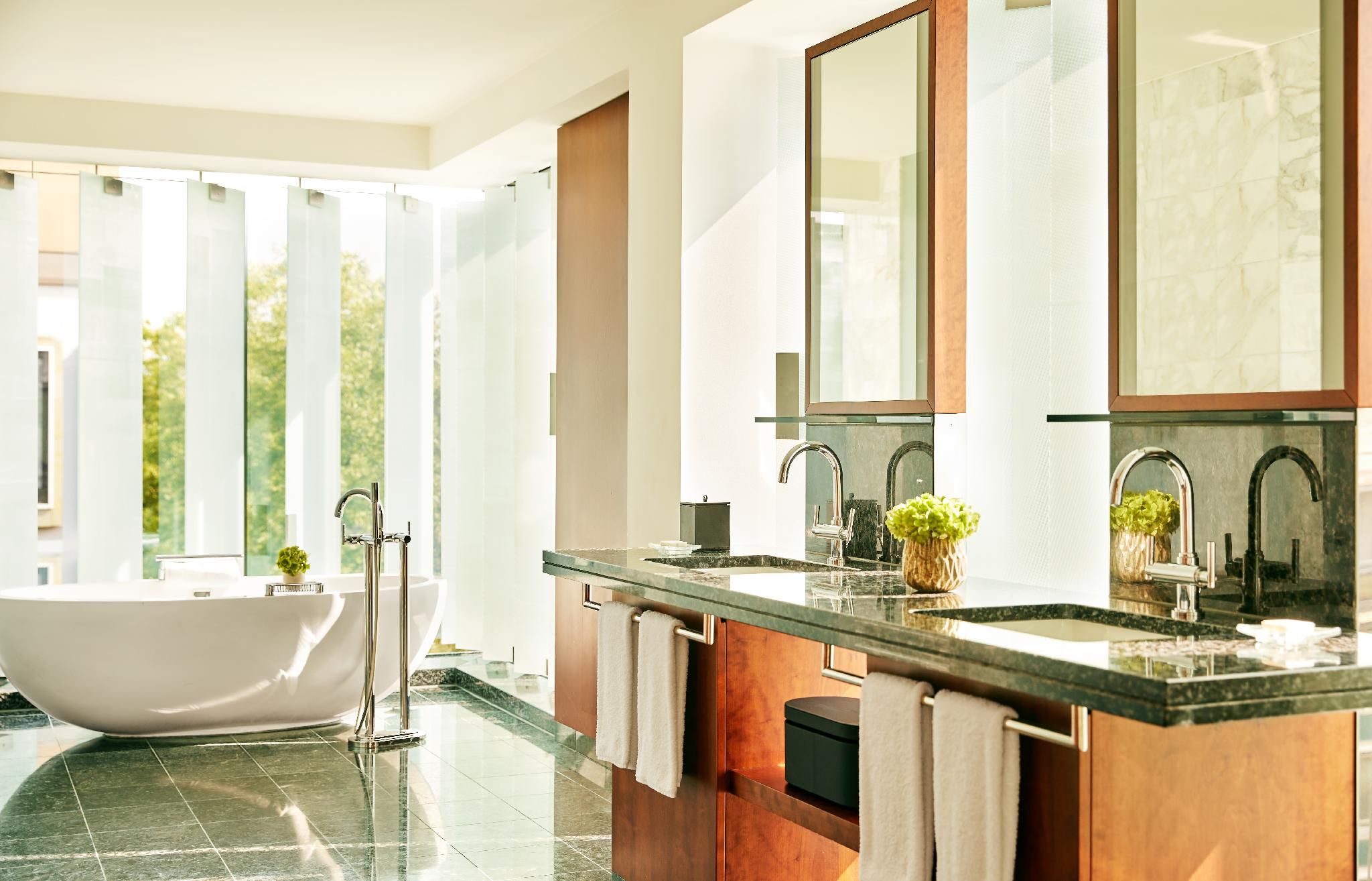 2bedroom Park Corner Suite