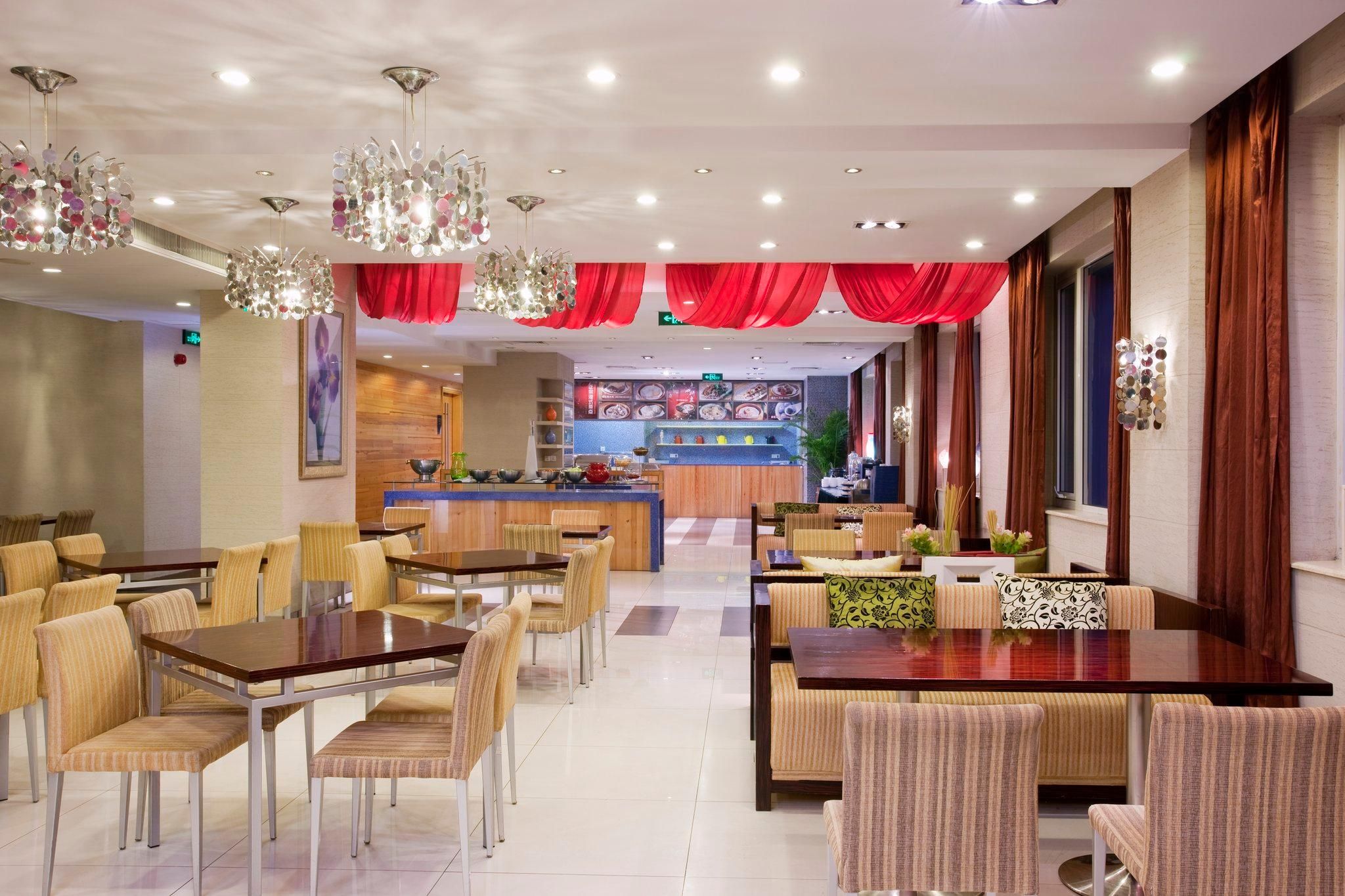 undefined Holiday Inn Express Shangdi Beijing By IHG 8