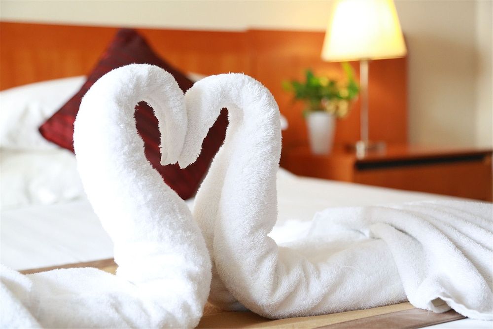 Jinglun Hotel Deluxe Double or Twin Room 4