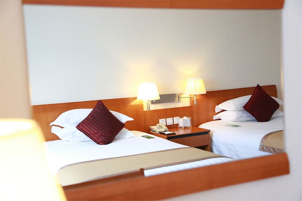 Jinglun Hotel Deluxe Double or Twin Room