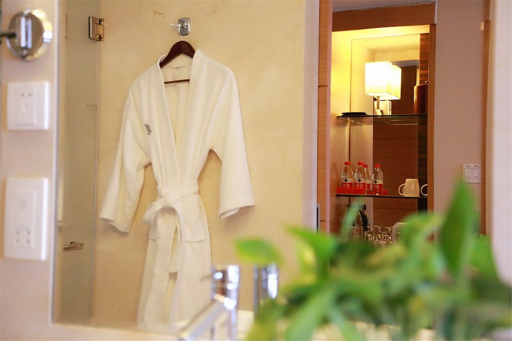 Jinglun Hotel Executive Double Room 4