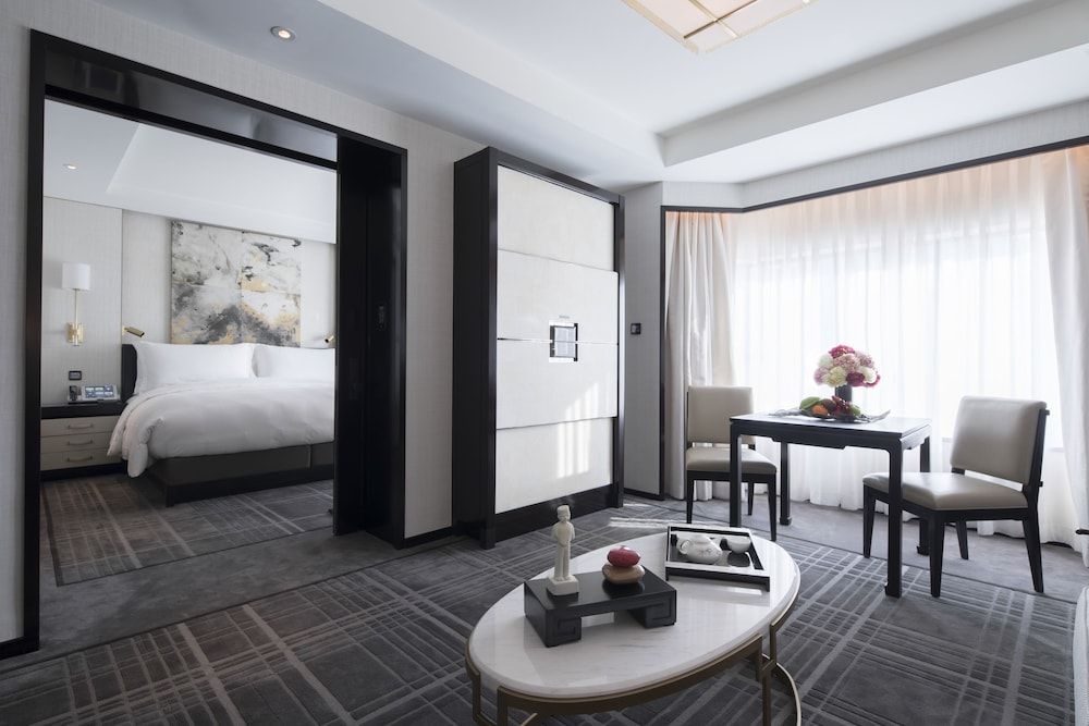 The Peninsula Beijing Superior Suite, 1 King Bed 2
