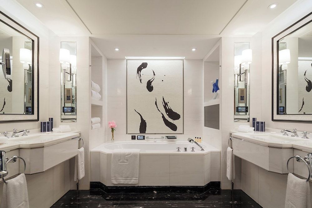 The Peninsula Beijing Superior Suite, 1 King Bed 3