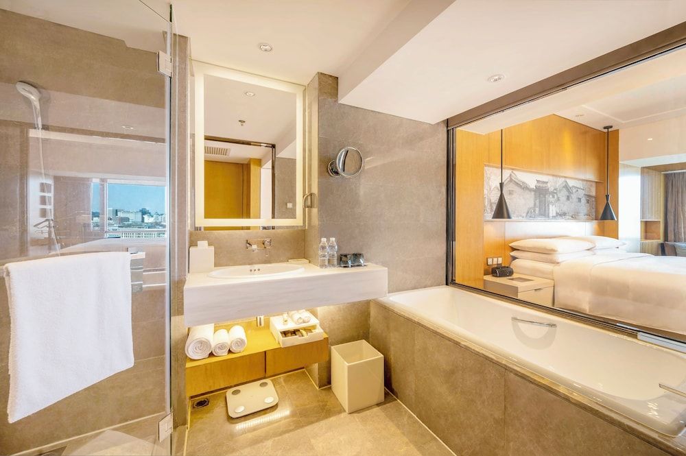 Renaissance Beijing Wangfujing Hotel Room, 1 King Bed 5