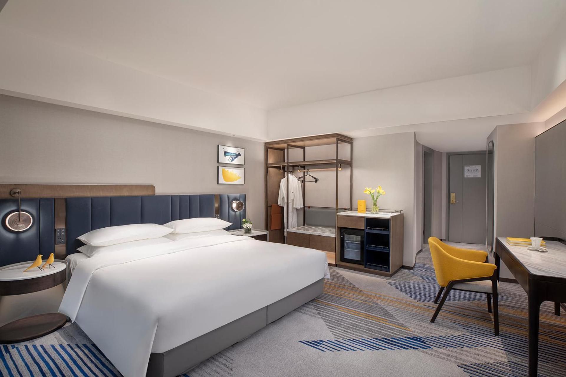 Premium King Room