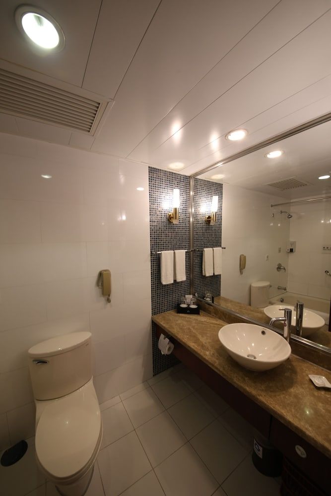 Liuhua Hotel Standard Twin Room 4