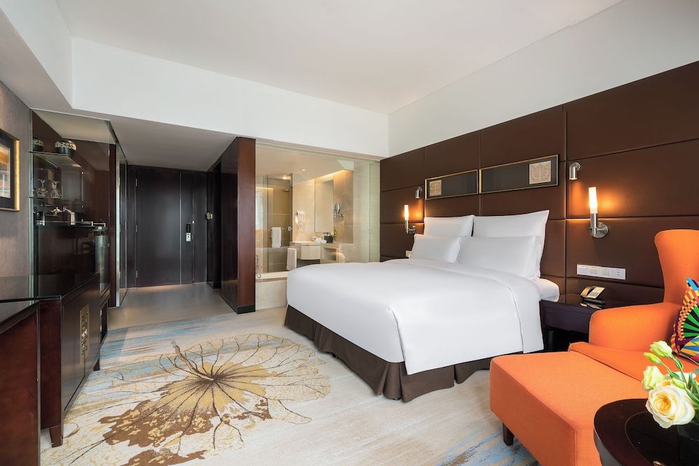 Pullman Guangzhou Baiyun Airport Superior Room, 1 King Bed, View 3