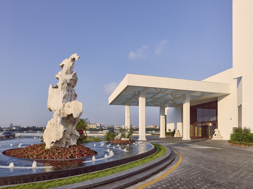 undefined White Swan Hotel 2
