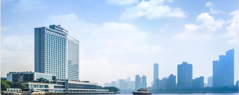 undefined White Swan Hotel 5