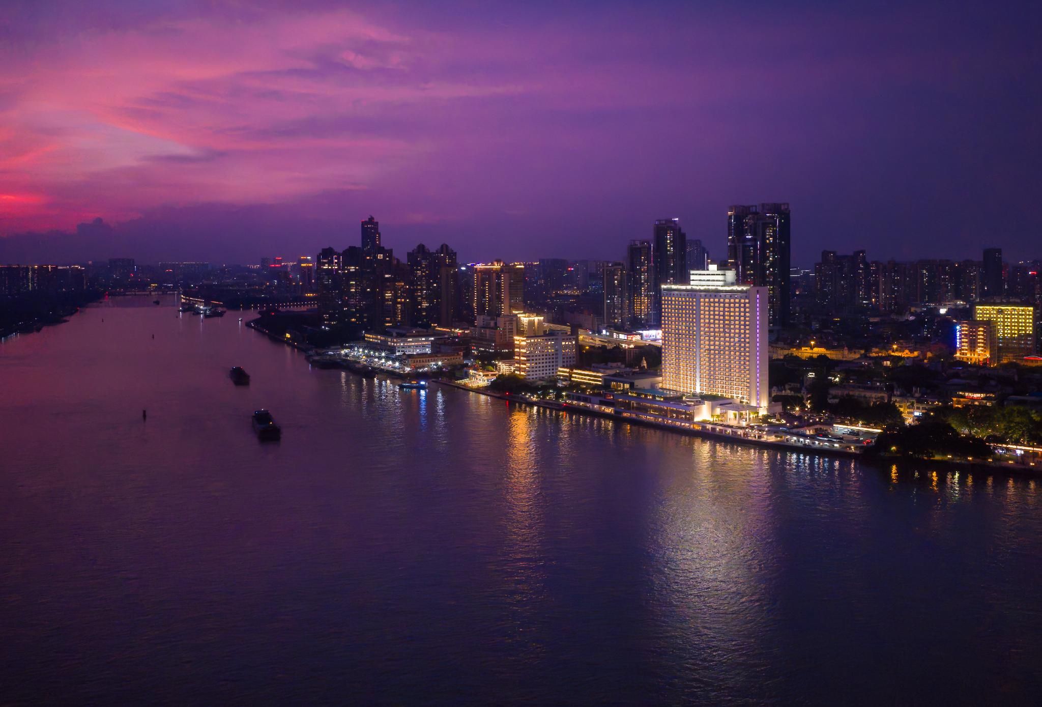 undefined White Swan Hotel 9