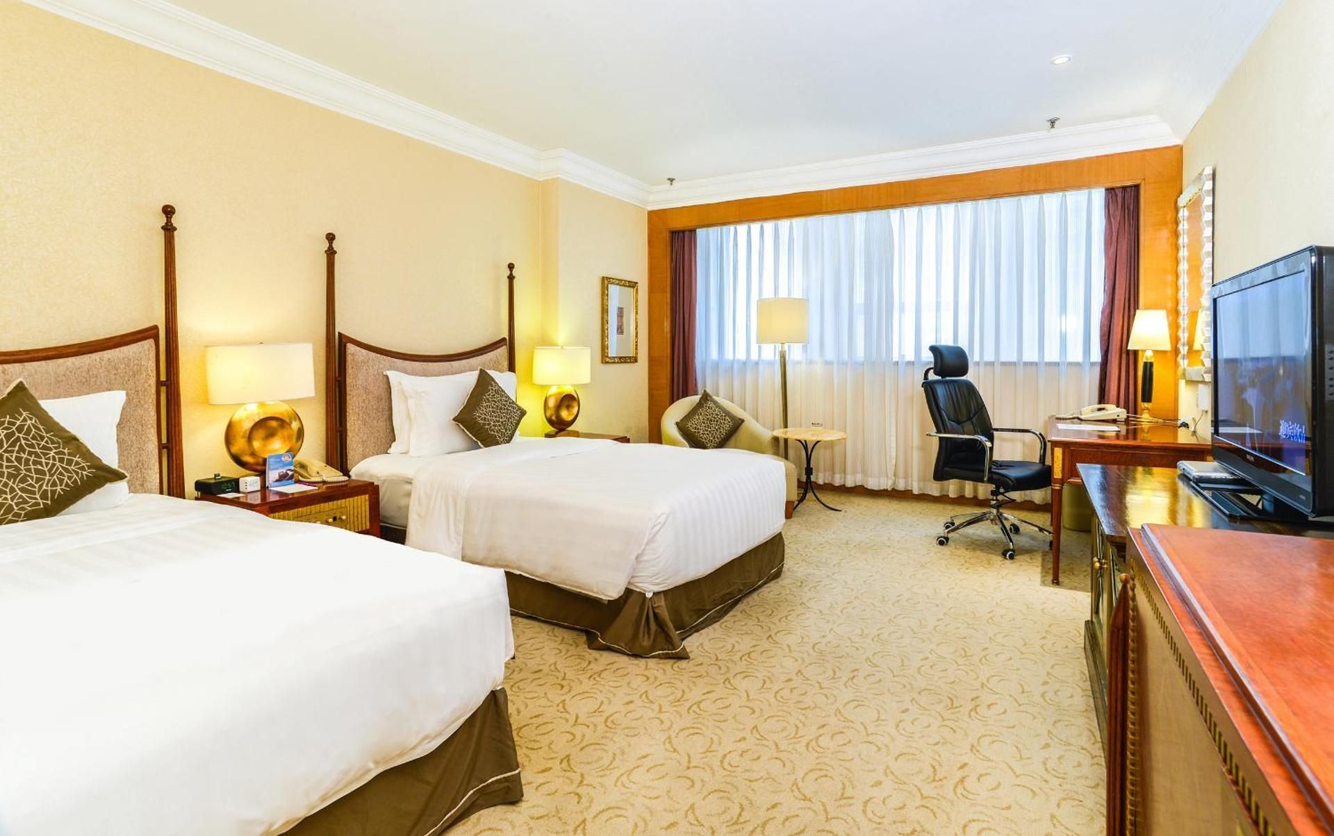 2 Single Standard Club Floor