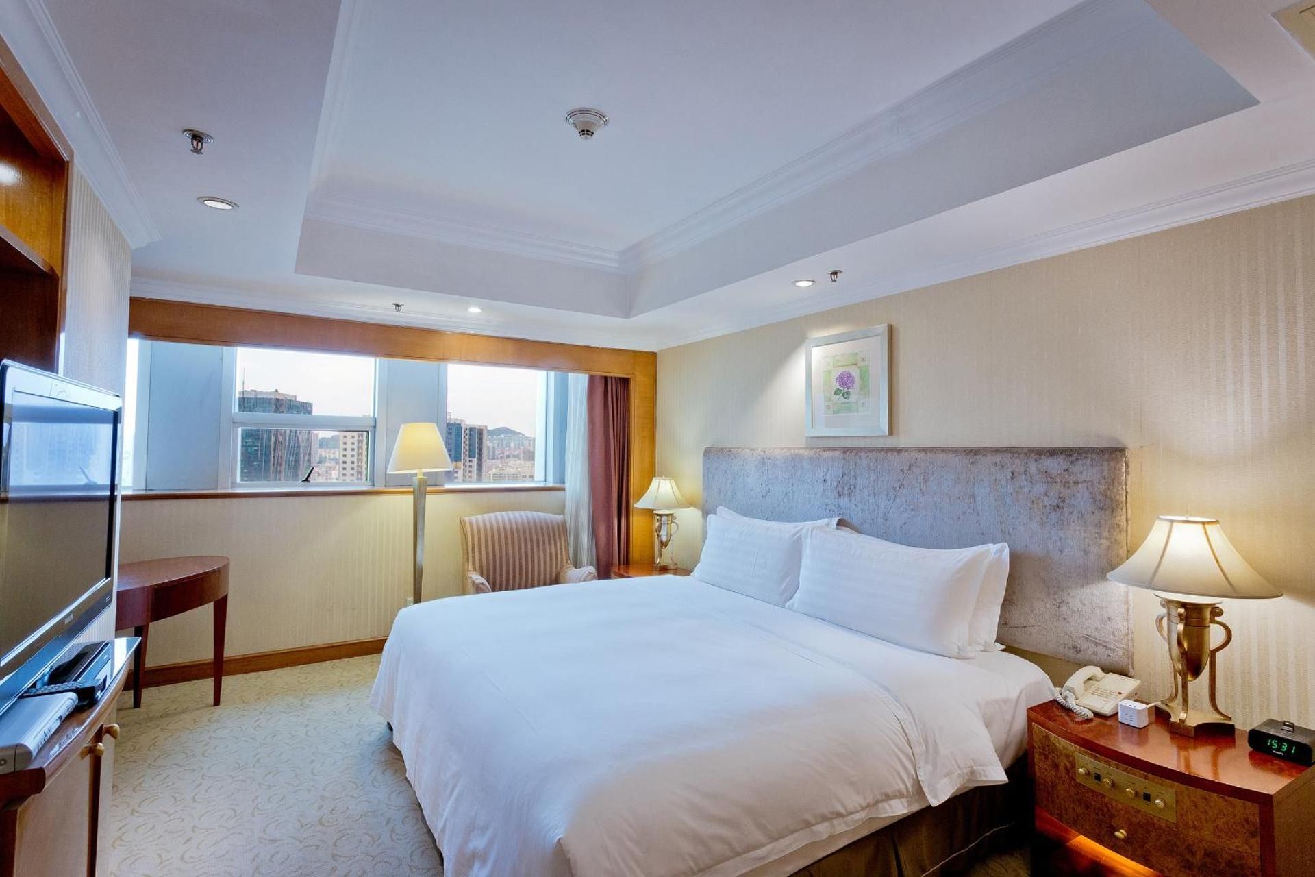 1 King Premium Club Floor