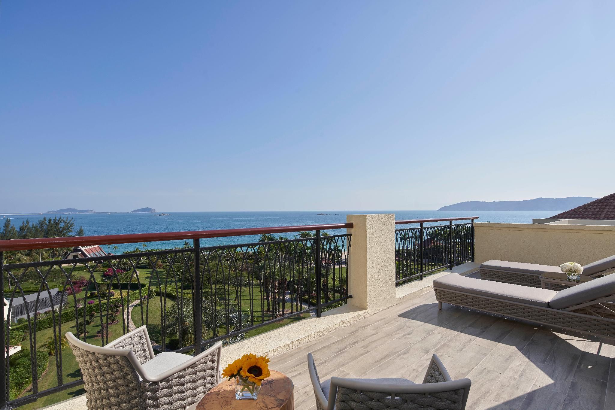 ceo suite, suite, 1 king, ocean view, balcony