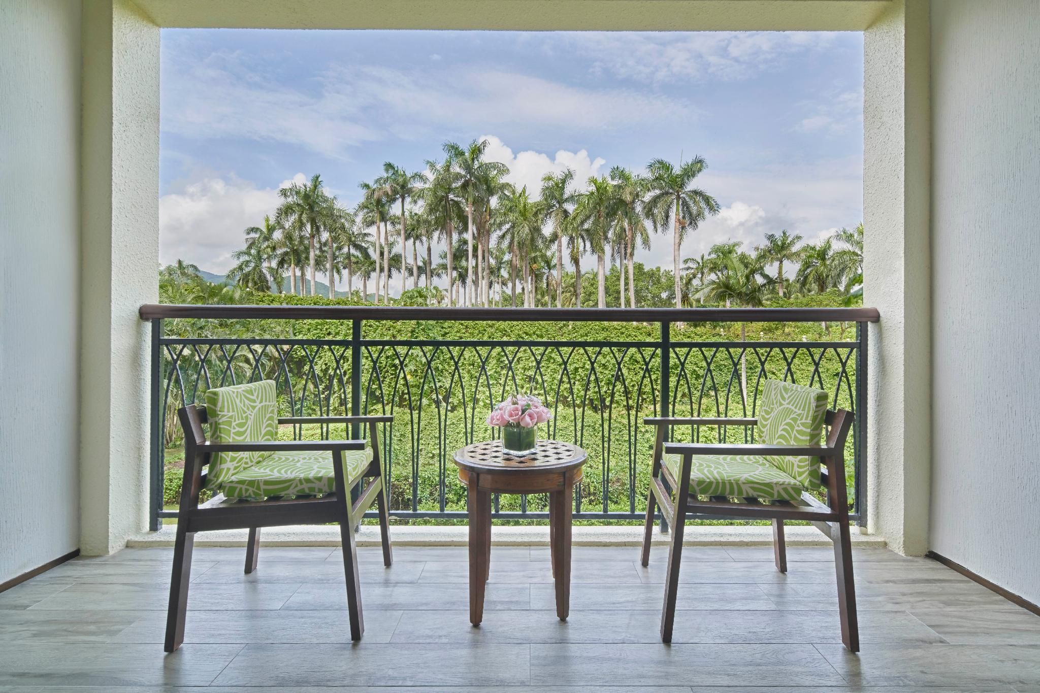 Deluxe Room, Guest room, 2 Double, Limited view, Balcony