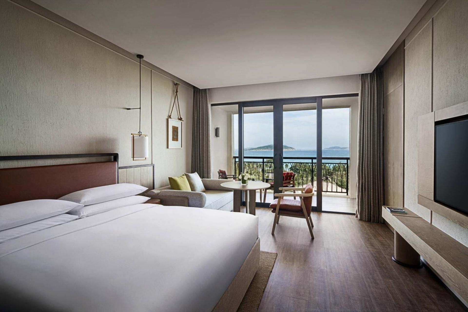grand ocean view room, guest room, 1 king, oceanfront, high floor, balcony