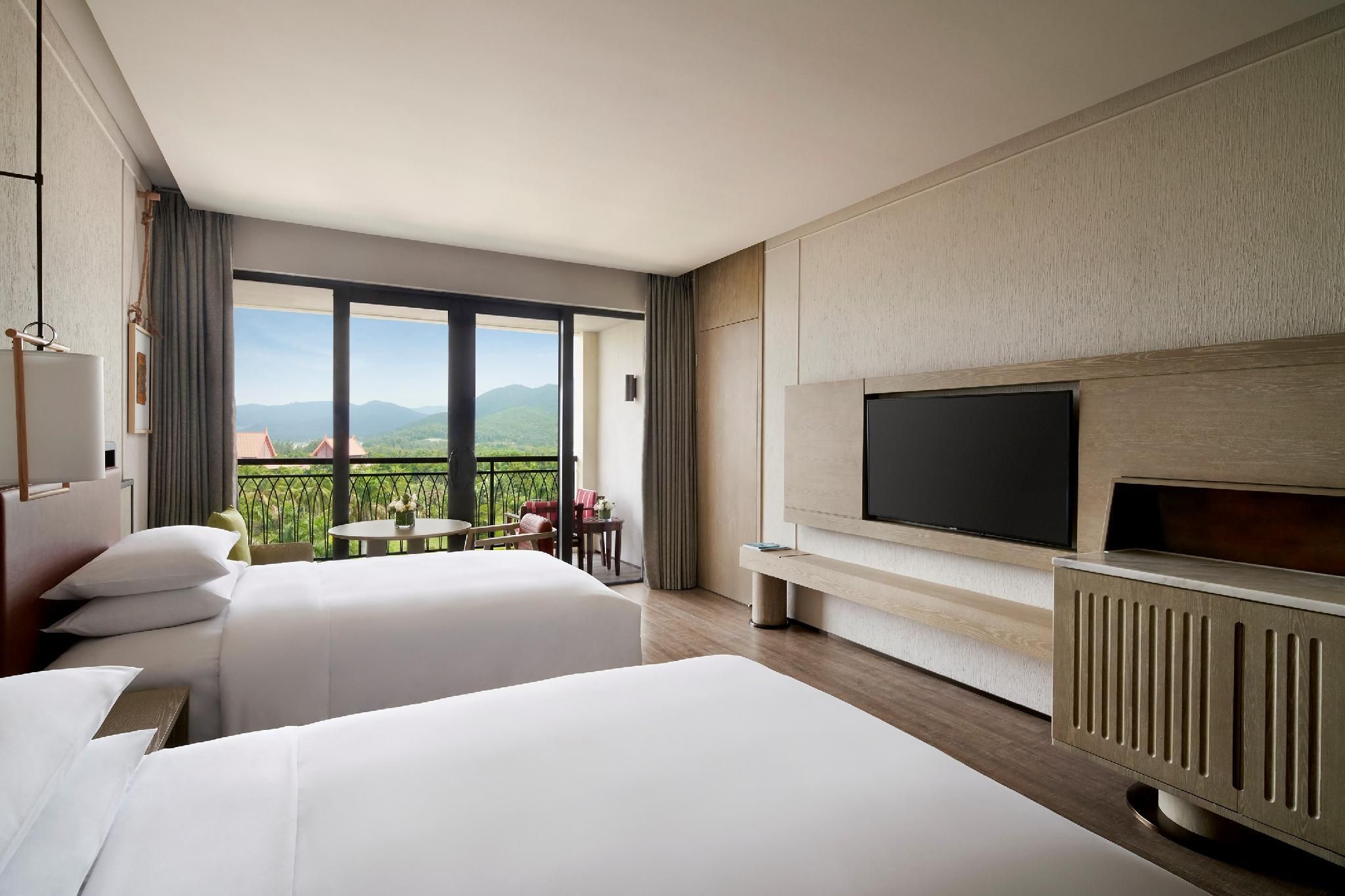Deluxe Scenic Room, Guest room, 2 Double, Garden view, Balcony