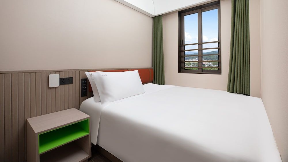 Suite, 3 Bedrooms