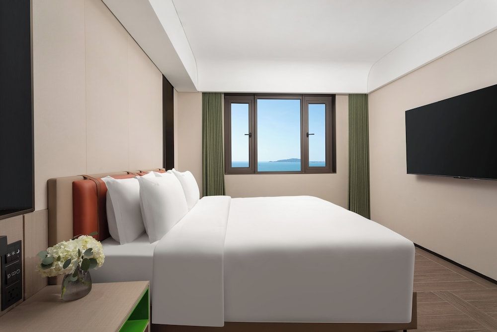 Suite, 3 Bedrooms, Ocean View (High Floor)