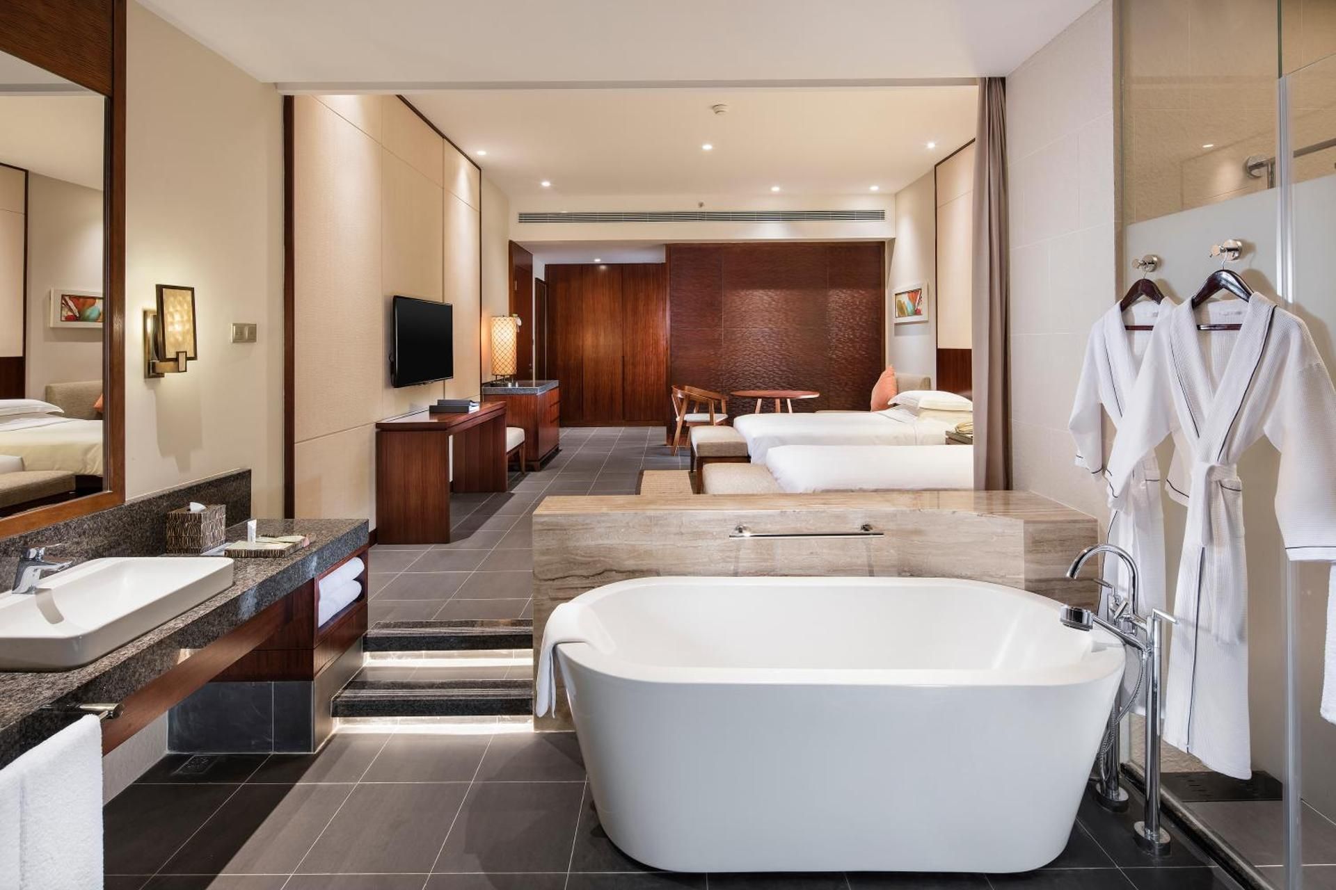 TWIN BEACH FRONT ROOM