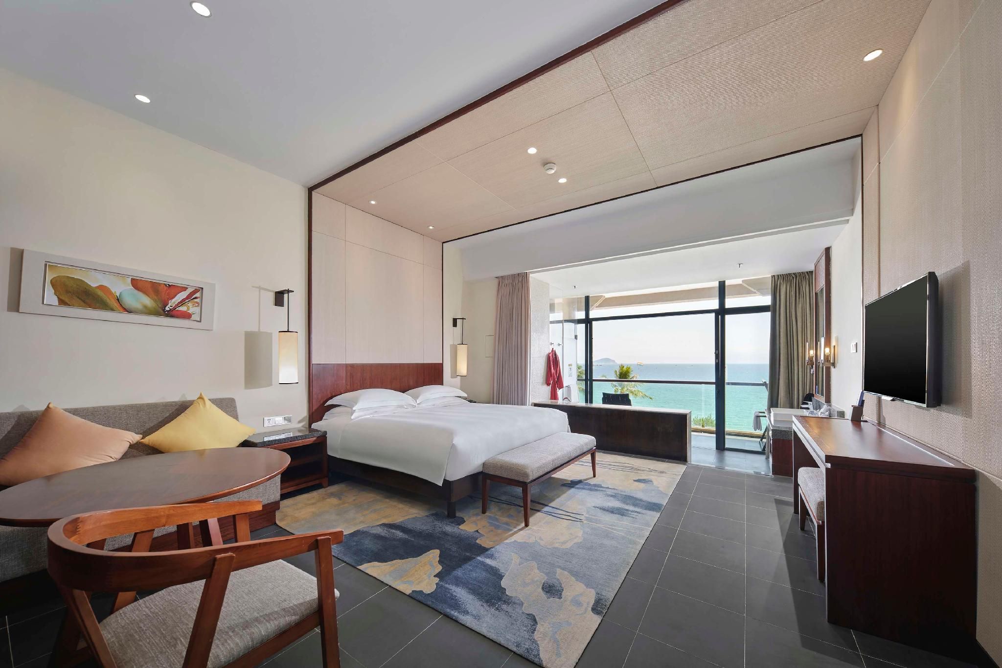 KING BEACH FRONT ROOM