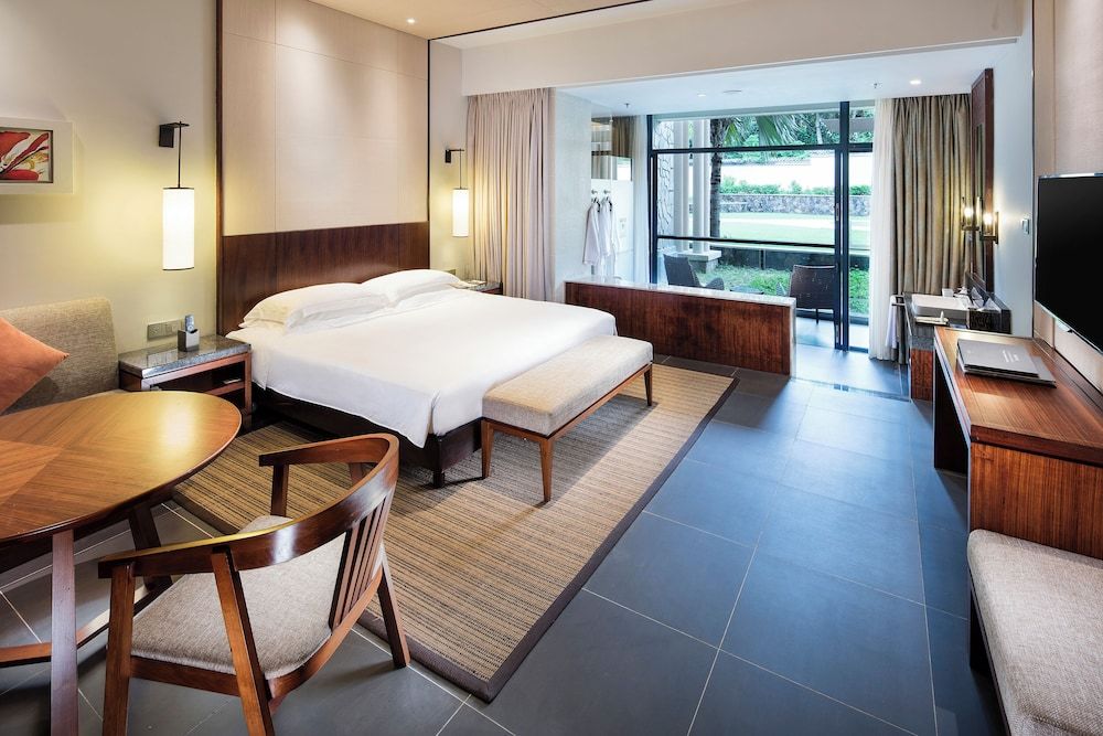 Deluxe Room King Room
