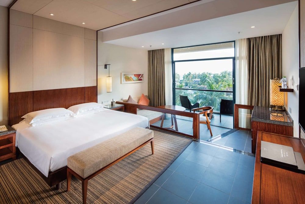 King Premium Ocean View Room