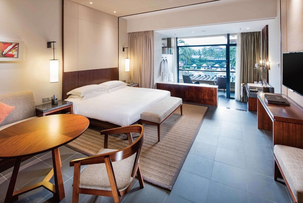 Deluxe Room King Room