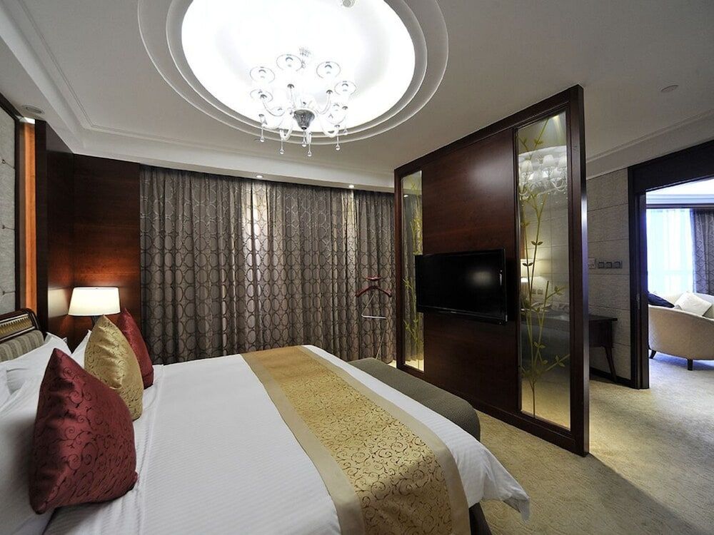 undefined Central Hotel Shanghai 8