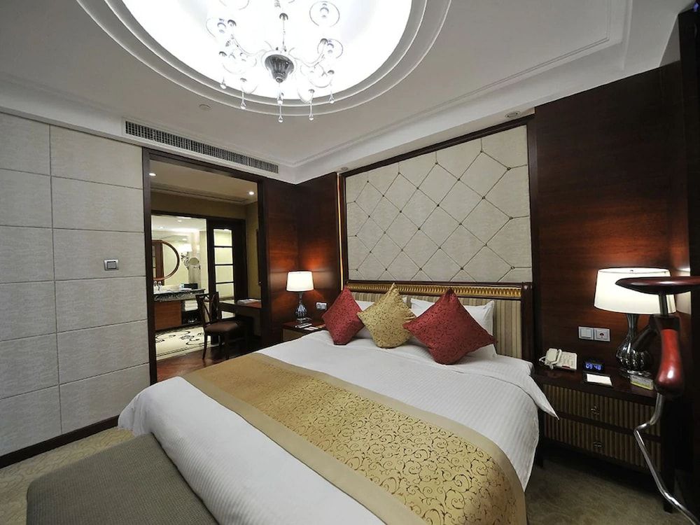 undefined Central Hotel Shanghai 7
