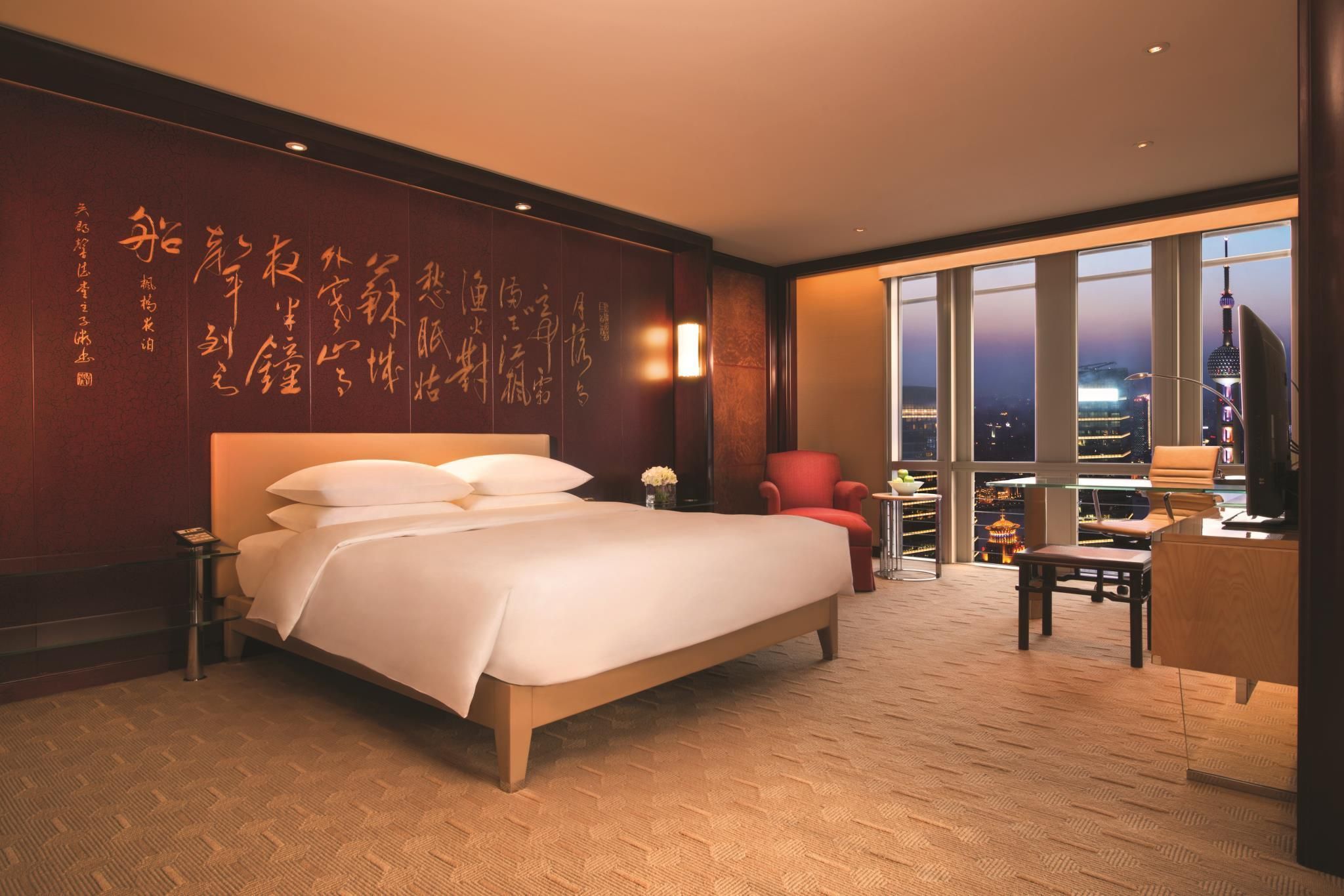 1 King Bed River View