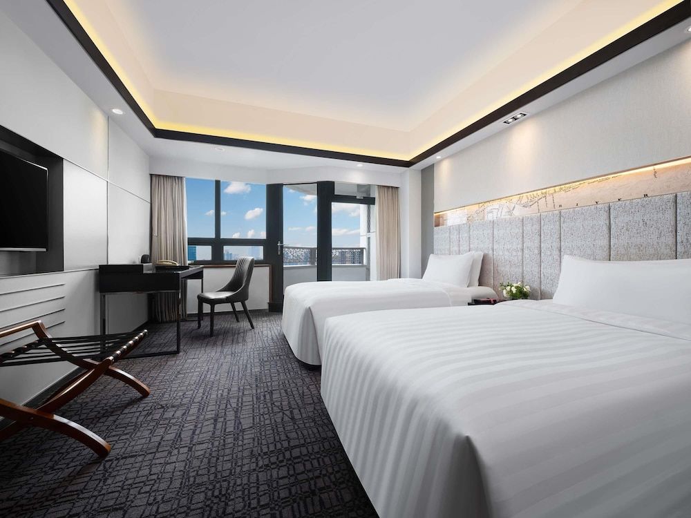 Grand Mercure Shanghai Hongqiao Superior Room, 2 Twin Beds, City View 2