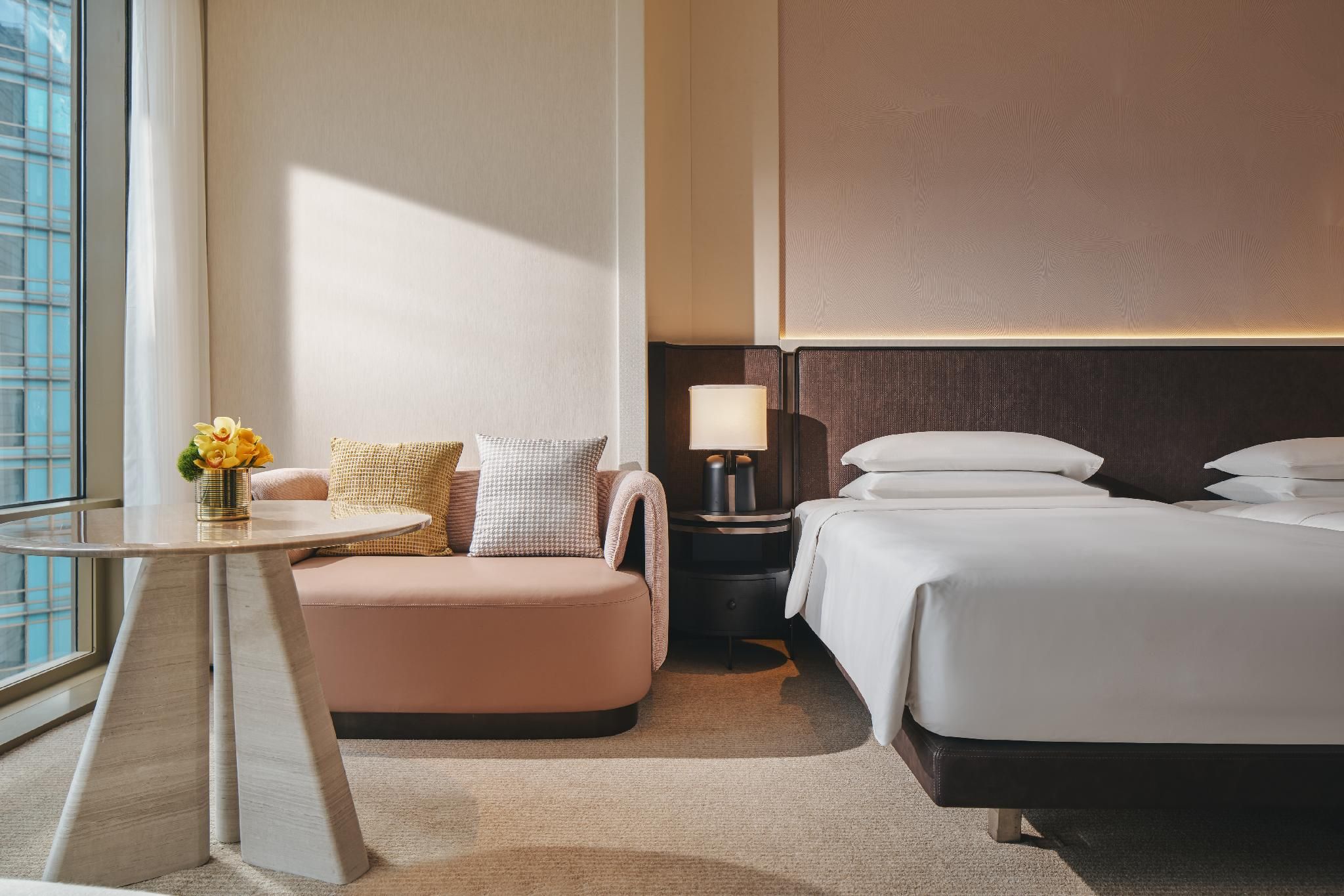 undefined Hyatt On The Bund 7