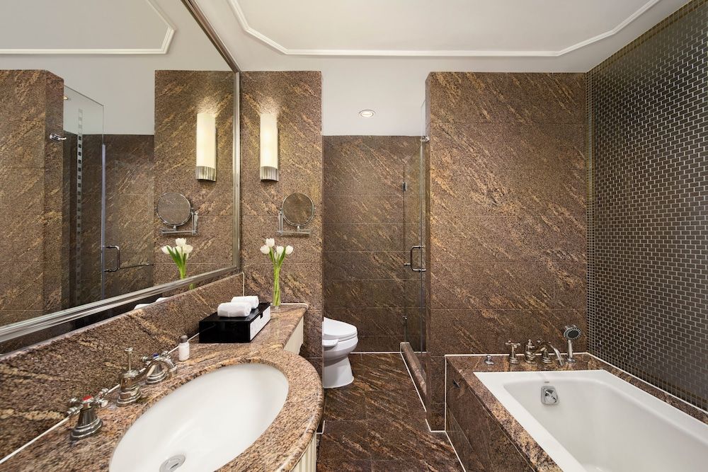 undefined Jin Jiang Hotel Shanghai 10